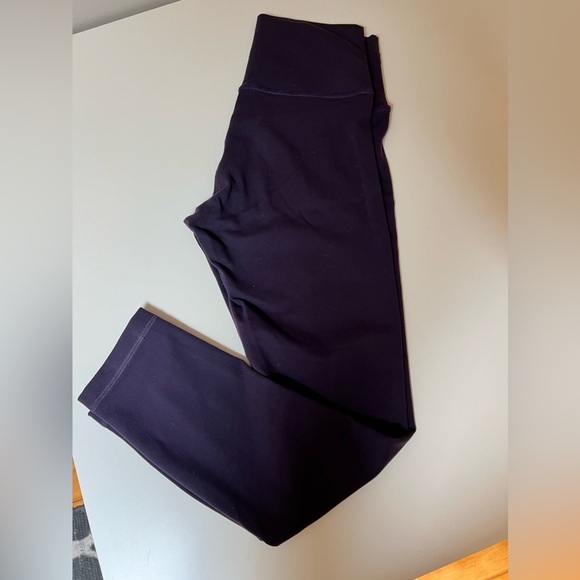 Lululemon Wunderunders Grape Size 6 25” - Picture 1 of 9